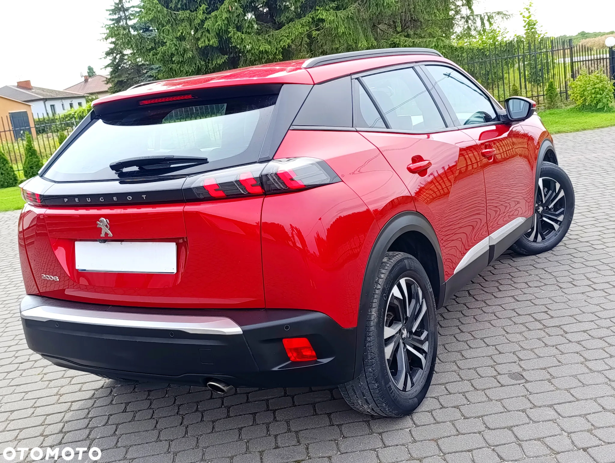 Peugeot 2008 BlueHDi 130 Allure S&S EAT8 - 16