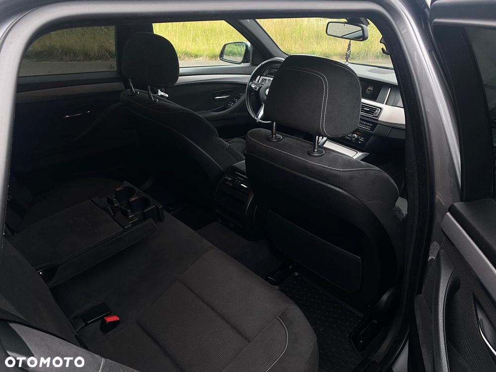 BMW Seria 5 520d M Sport - 10