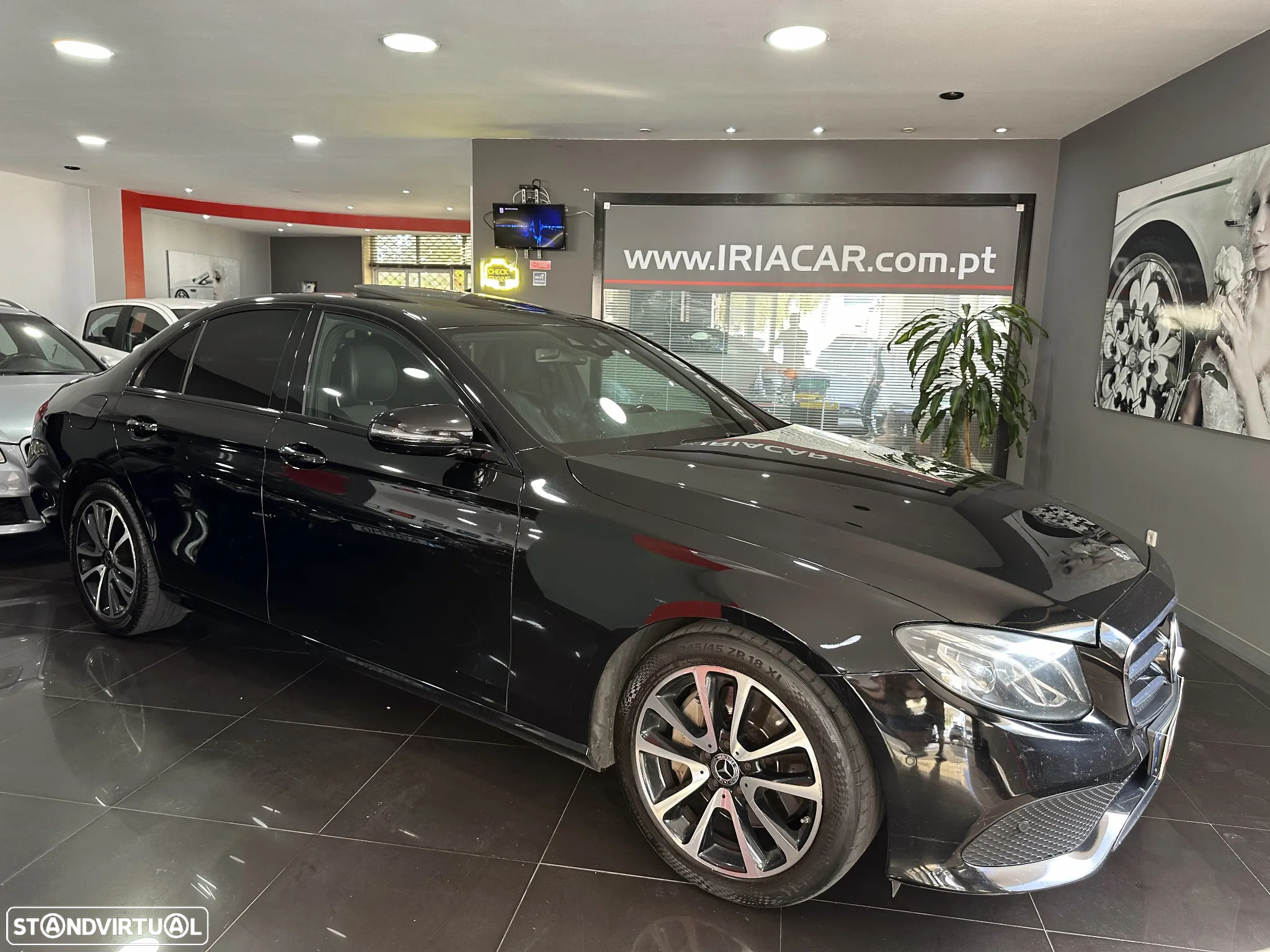 Mercedes-Benz E 220 d AMG Line - 4