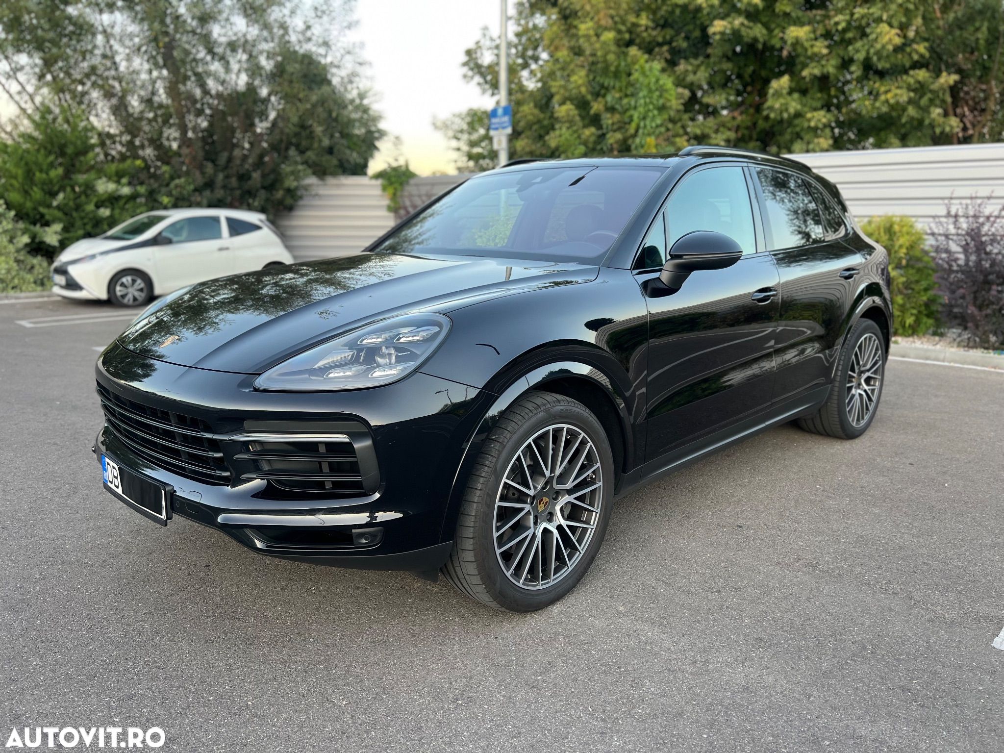 Porsche Cayenne S - 1