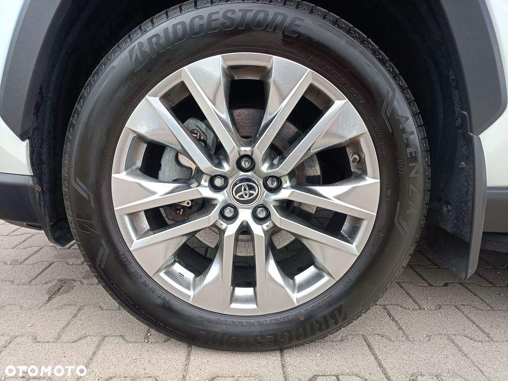 Toyota RAV4 - 8