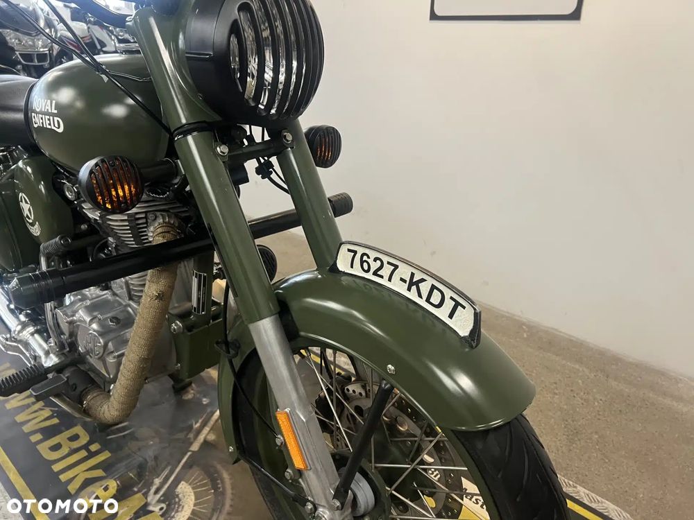 Royal Enfield Classic - 10