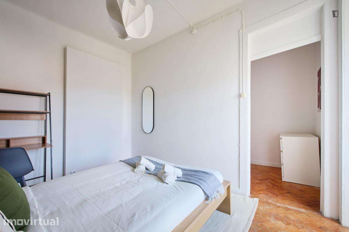 Quarto - localizado em São Bento Lisbon - Grande imagem: 4/29