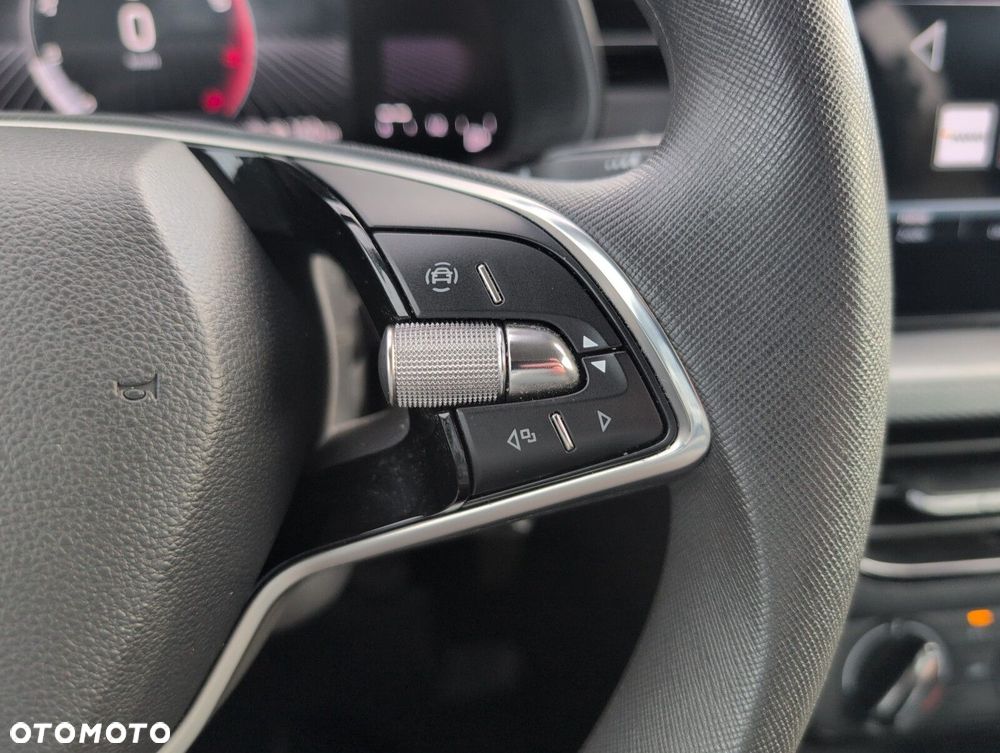 Skoda Kamiq 1.0 TSI Essence - 21