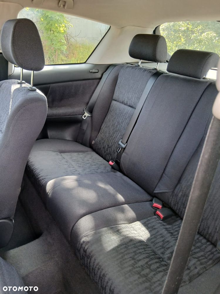 Toyota Corolla - 4