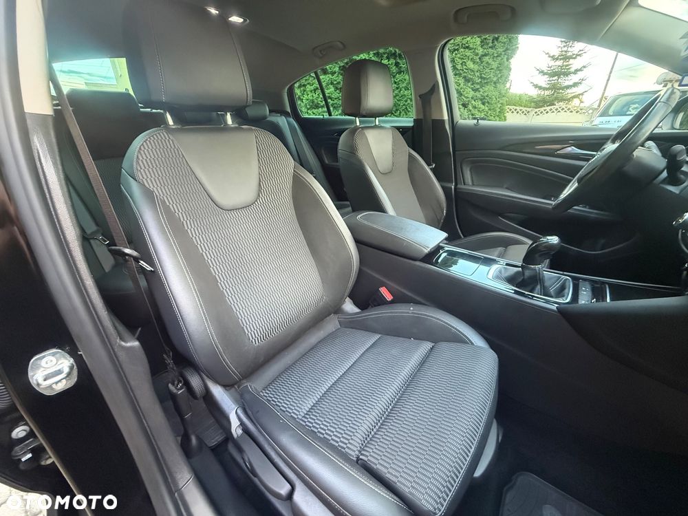 Opel Insignia - 19