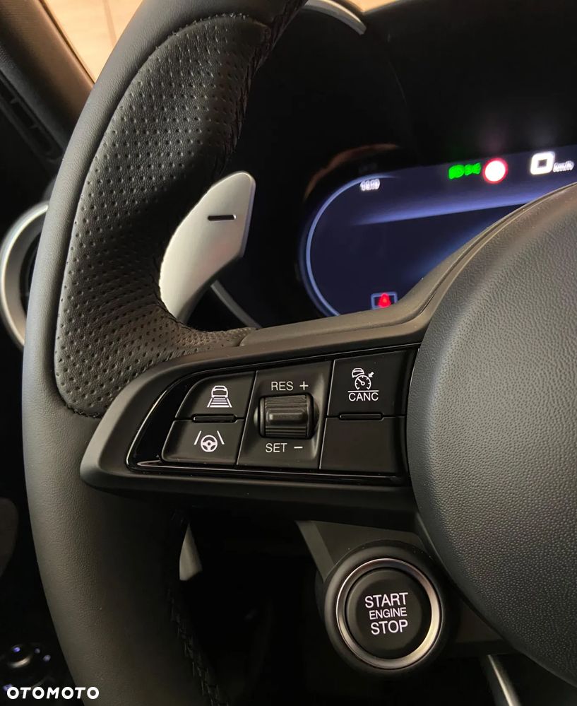 Alfa Romeo Giulia 2.0 Turbo Veloce Q4 - 12