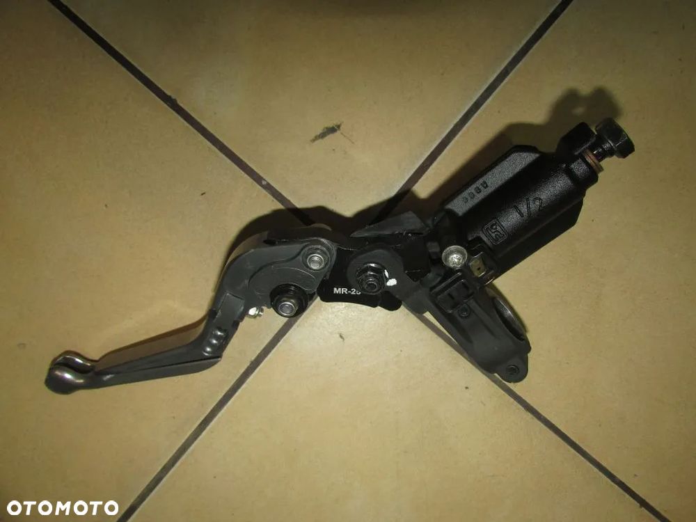 Yamaha MT 125 14-19 pompa hamulcowa przód - 2