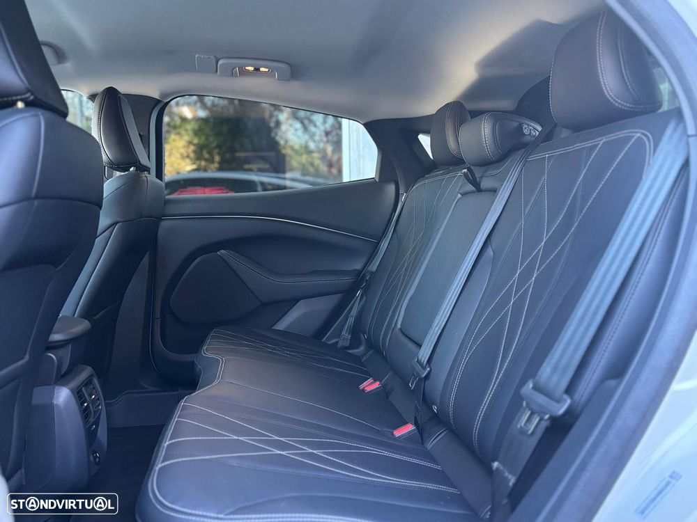 Ford Mustang Mach-E - 15