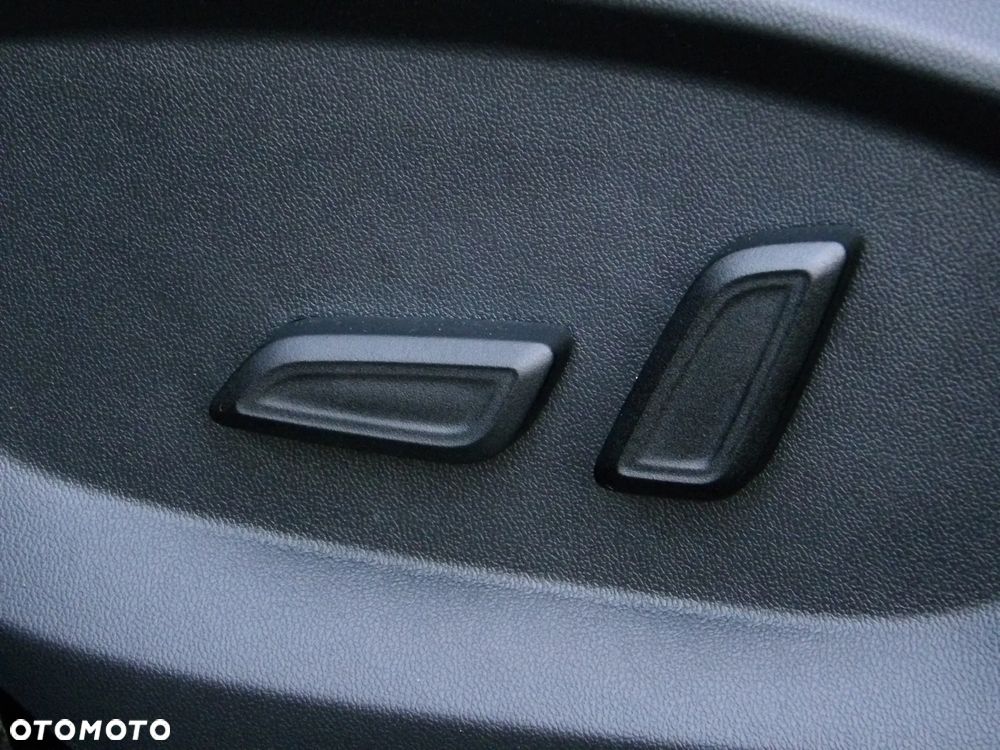 MG HS 1.5 T-GDI Excite DCT - 32