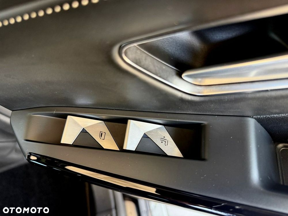 DS Automobiles DS 7 Crossback - 25