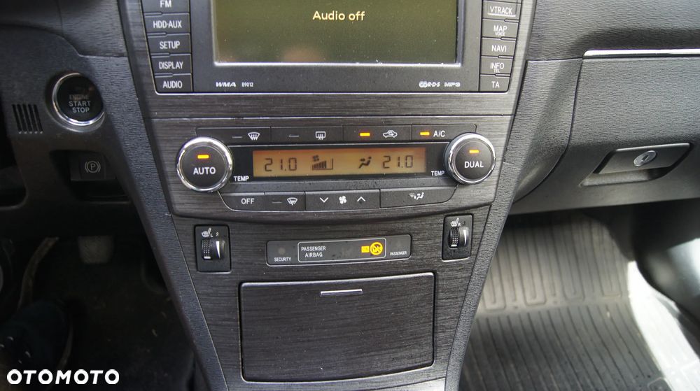Toyota Avensis - 17