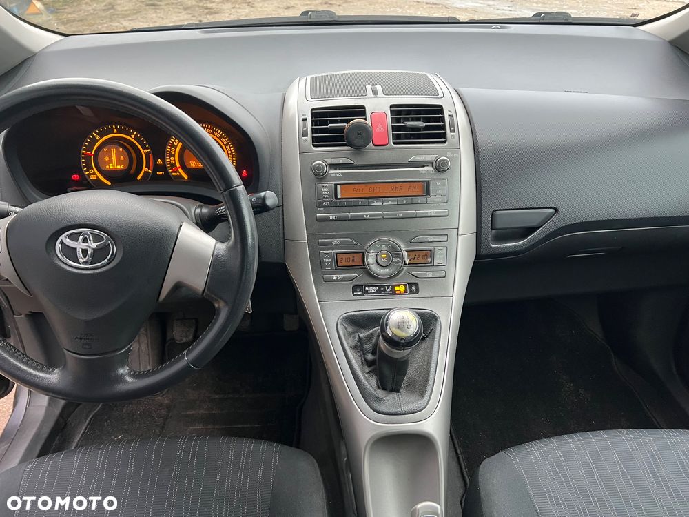Toyota Auris 1.4 D-4D Luna - 13
