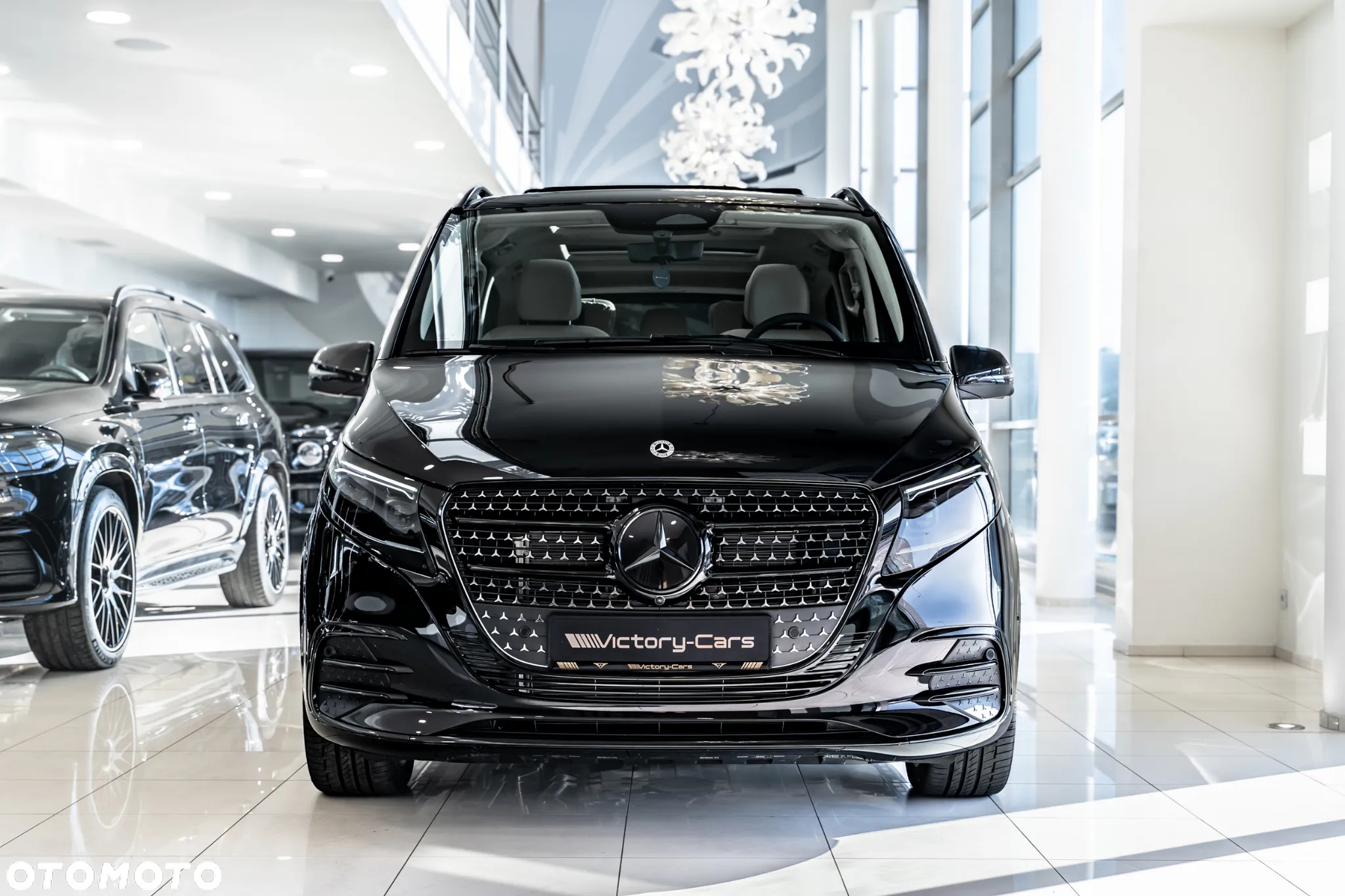 Mercedes-Benz Klasa V 300 d lang 4Matic 9G-TRONIC Exclusive Edition - 17