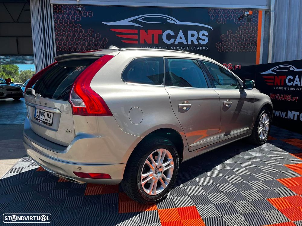 Volvo XC 60 2.0 D4 Momentum Geartronic - 3