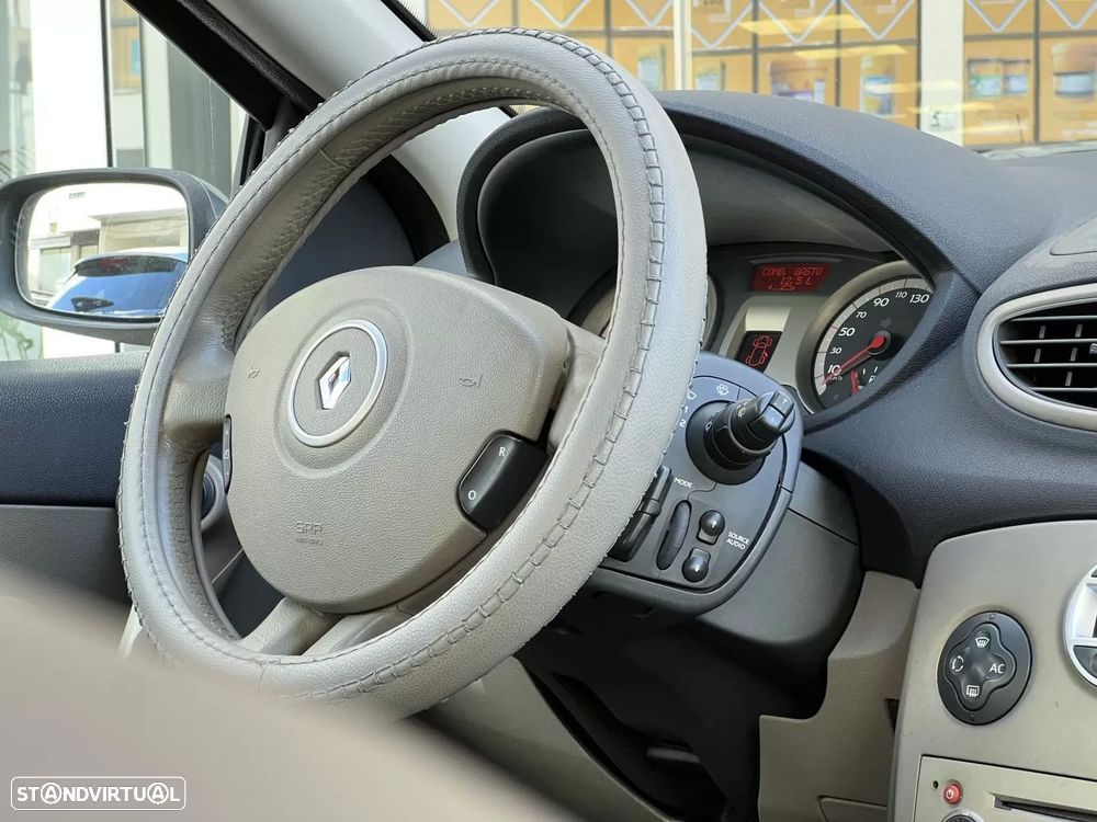 Renault Clio 1.5 dCi Initiale - 20
