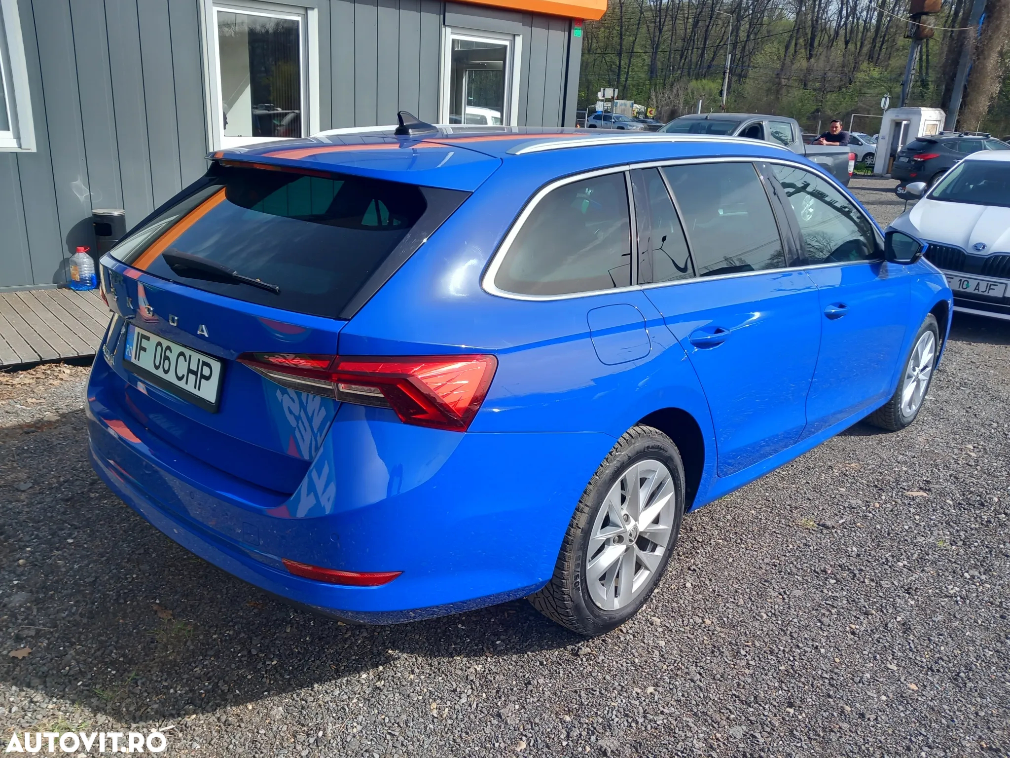 Skoda Octavia Combi 2.0 TDI DSG Style - 3