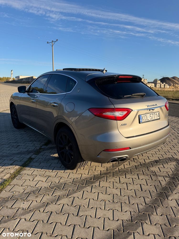 Maserati Levante - 4