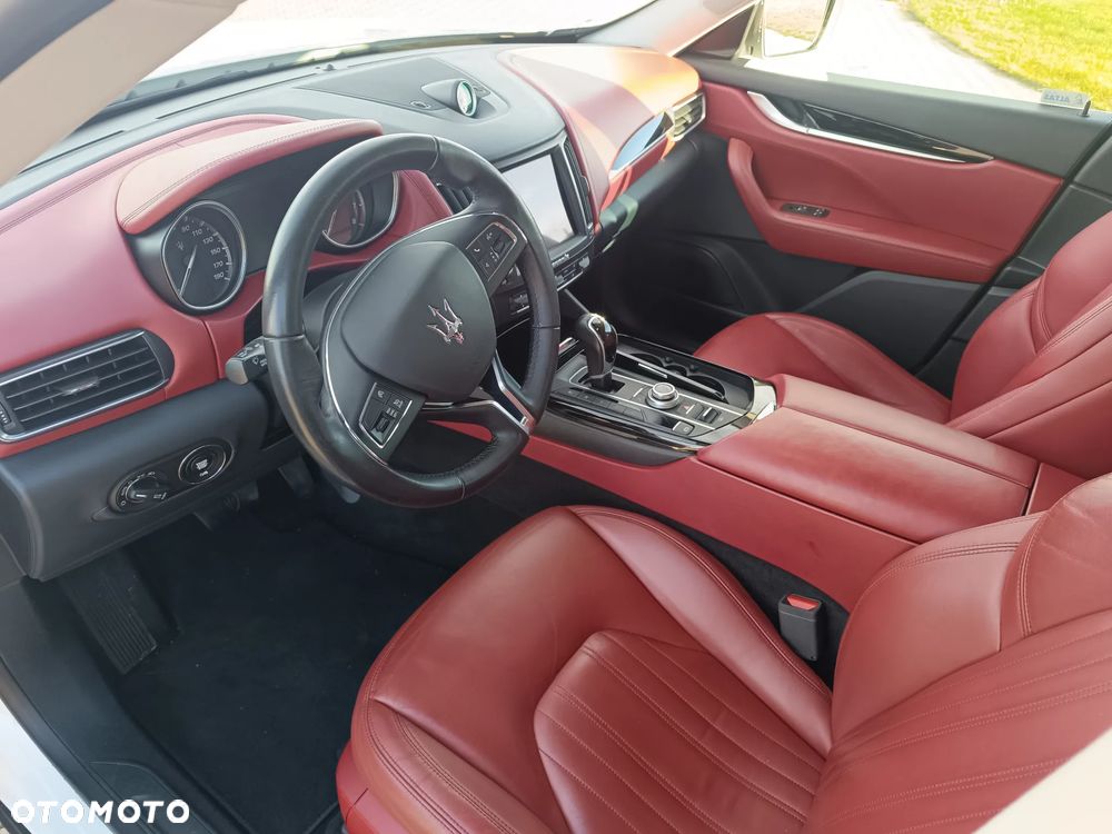Maserati Levante Q4 - 16