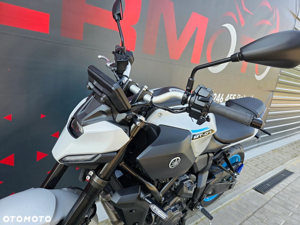Yamaha MT - 12