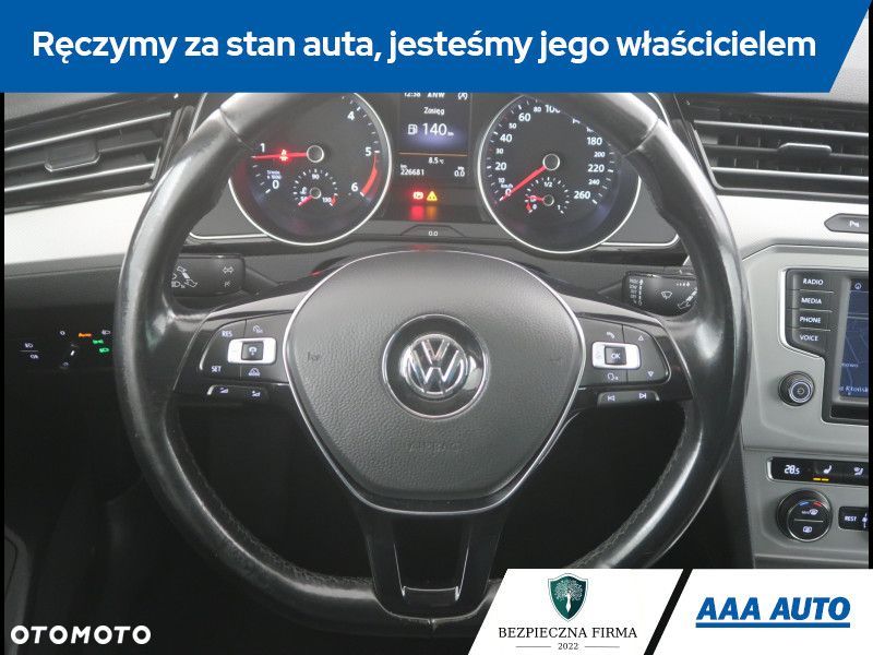 Volkswagen Passat Variant - 16