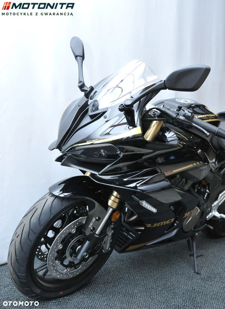 QJMOTOR SRK 800RR - 18