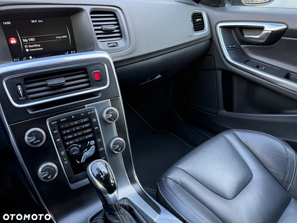 Volvo V60 D4 Geartronic RDesign - 28