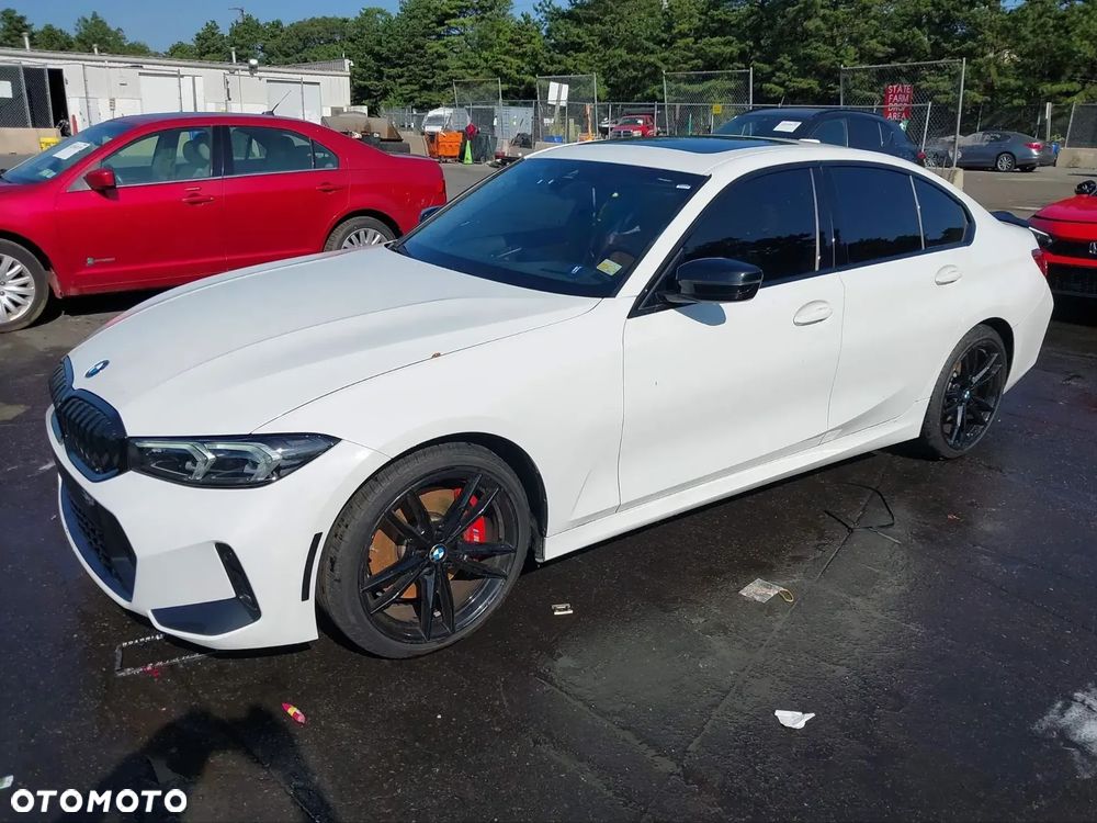 BMW Seria 3 330i xDrive M Sport sport - 3
