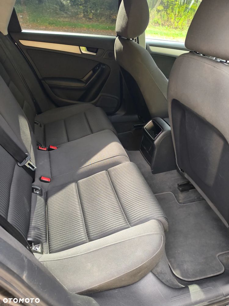 Audi A4 Avant - 9
