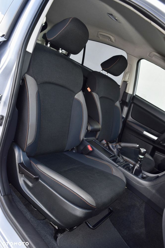 Subaru XV 2.0i Exclusive - 8