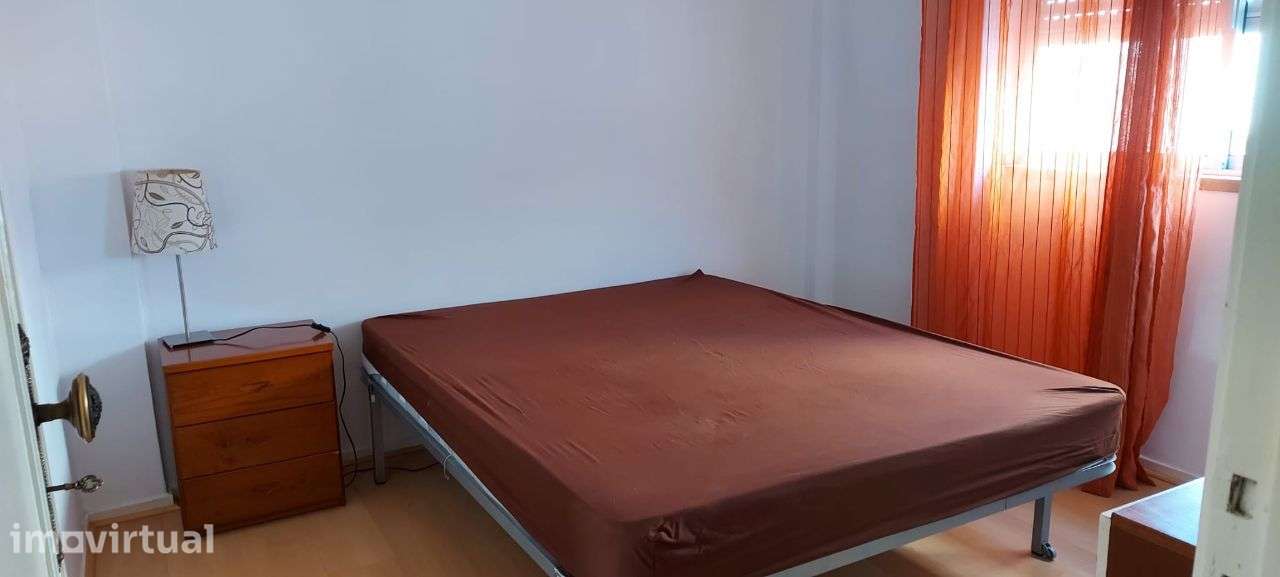 Arrendo apartamento T1 centro Coimbra - Grande imagem: 2/5