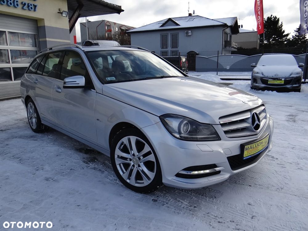 Mercedes-Benz Klasa C 180 CGI BlueEff Avantgarde - 5