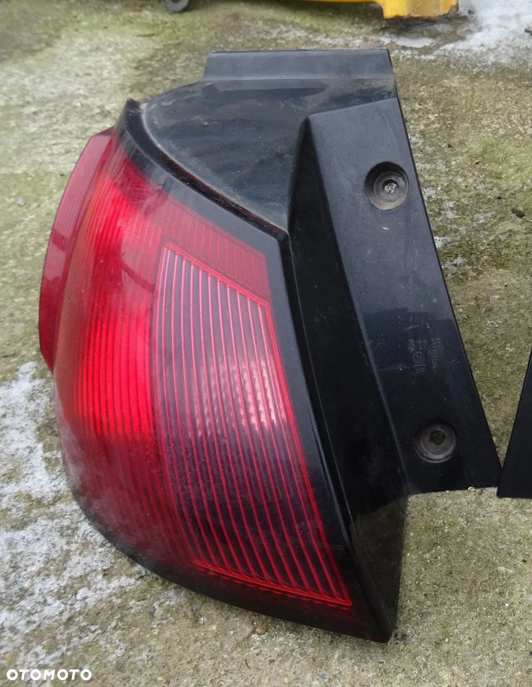 Lampa lewy tył Mitsubishi Colt Z30 3D - 1