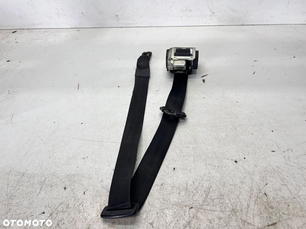 PAS BEZPIECZEŃSTWA PRAWY PRZÓD AUDI A4 B7 8E0857706G - 1
