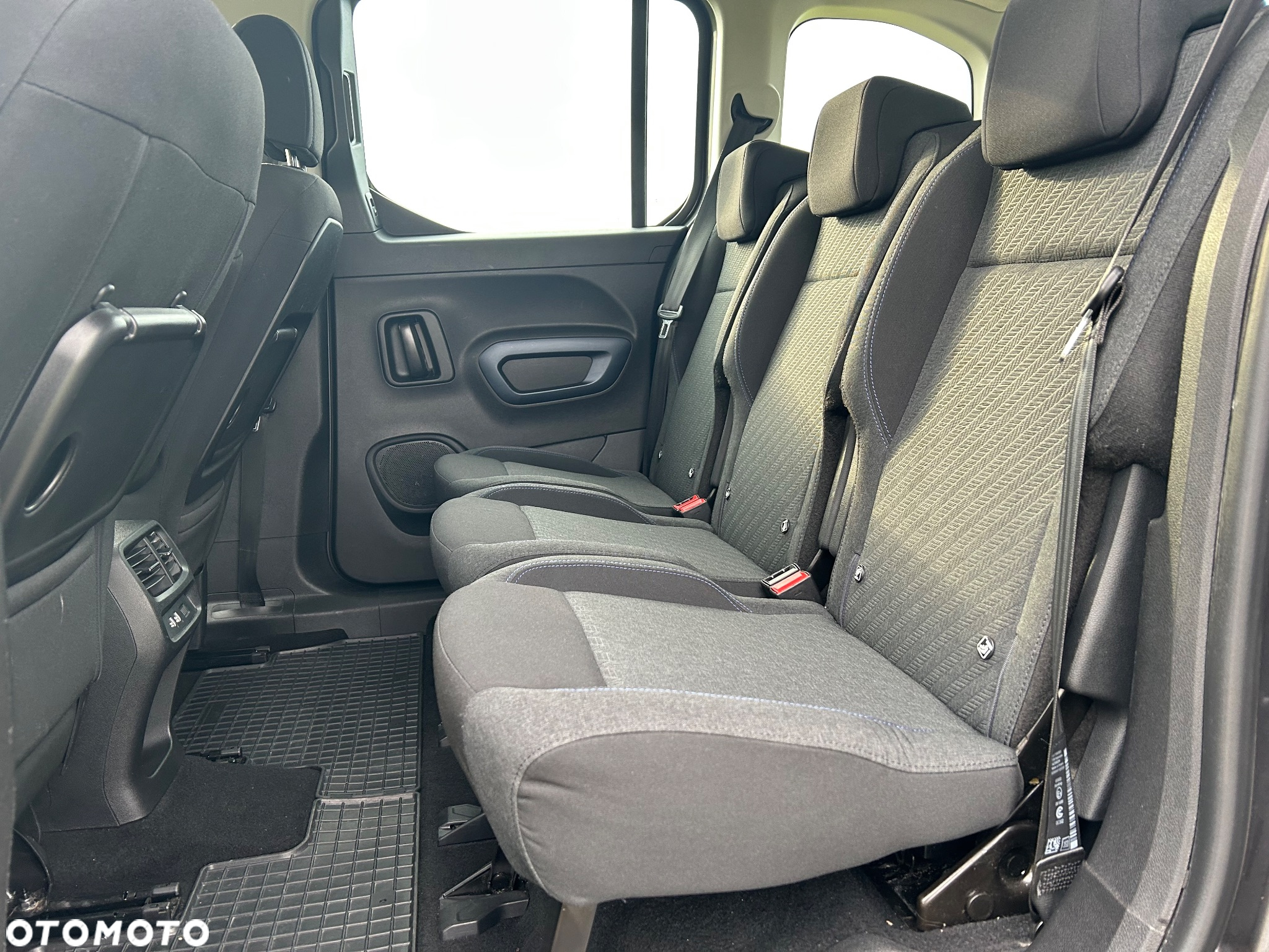 Peugeot Rifter 1.5 BlueHDI Allure Pack S&S - 10