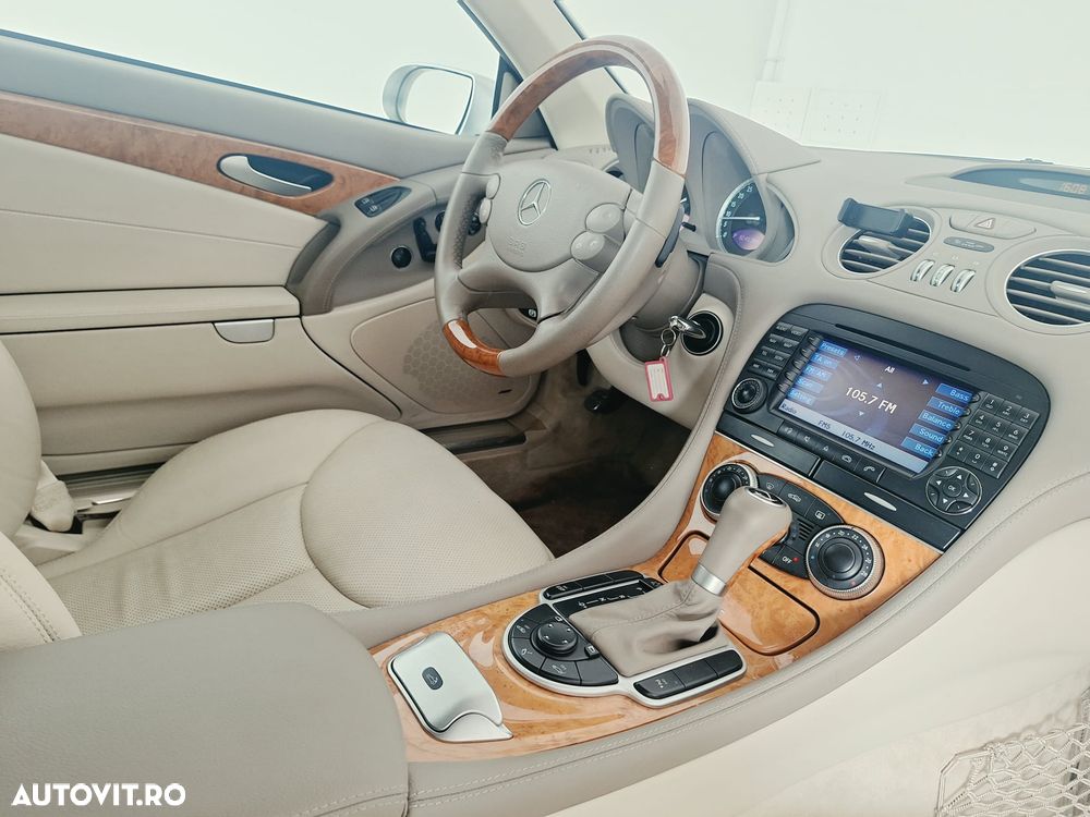 Mercedes-Benz SL - 13