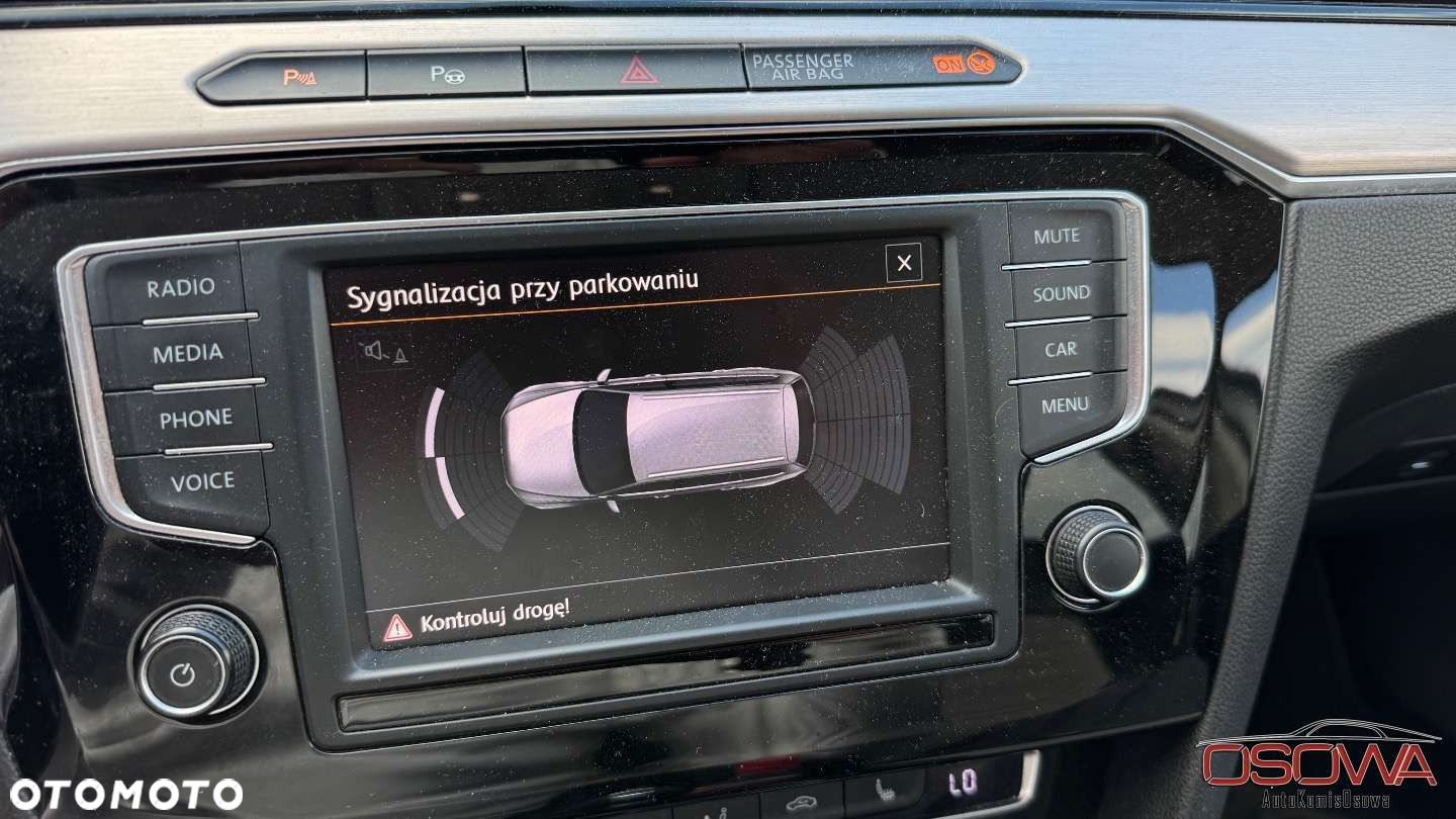Volkswagen Passat - 24