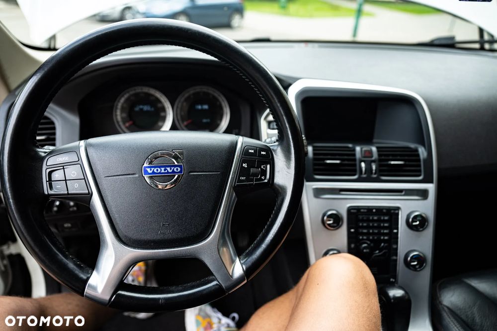 Volvo XC 60 T6 AWD Momentum - 16