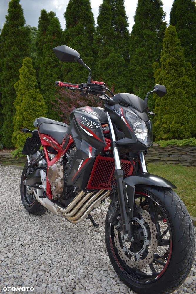 Honda CB - 2