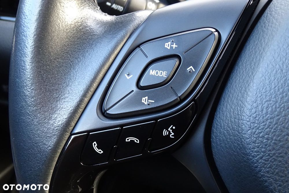 Toyota C-HR Business-Edition - 33