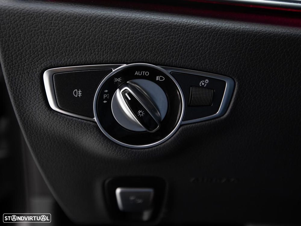 Mercedes-Benz E 300 de 4Matic 9G-TRONIC - 17