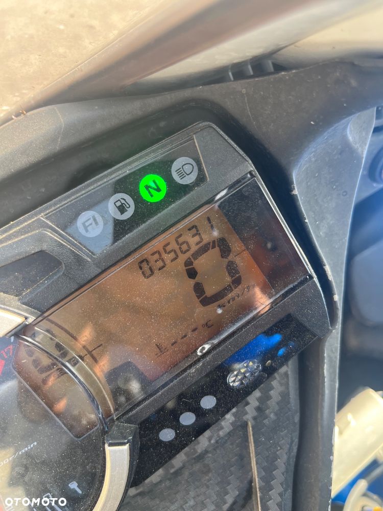 Suzuki GSX-R - 7