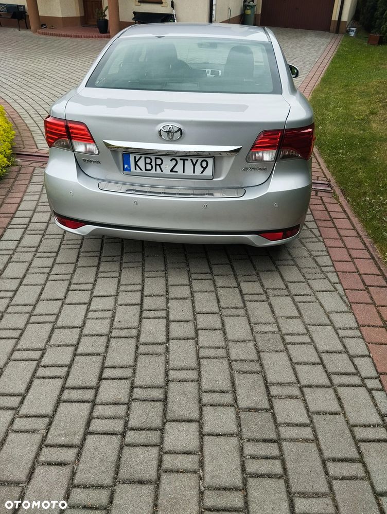 Toyota Avensis - 4