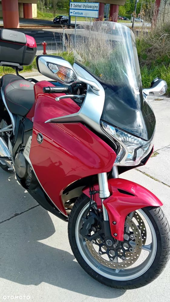 Honda VFR - 2