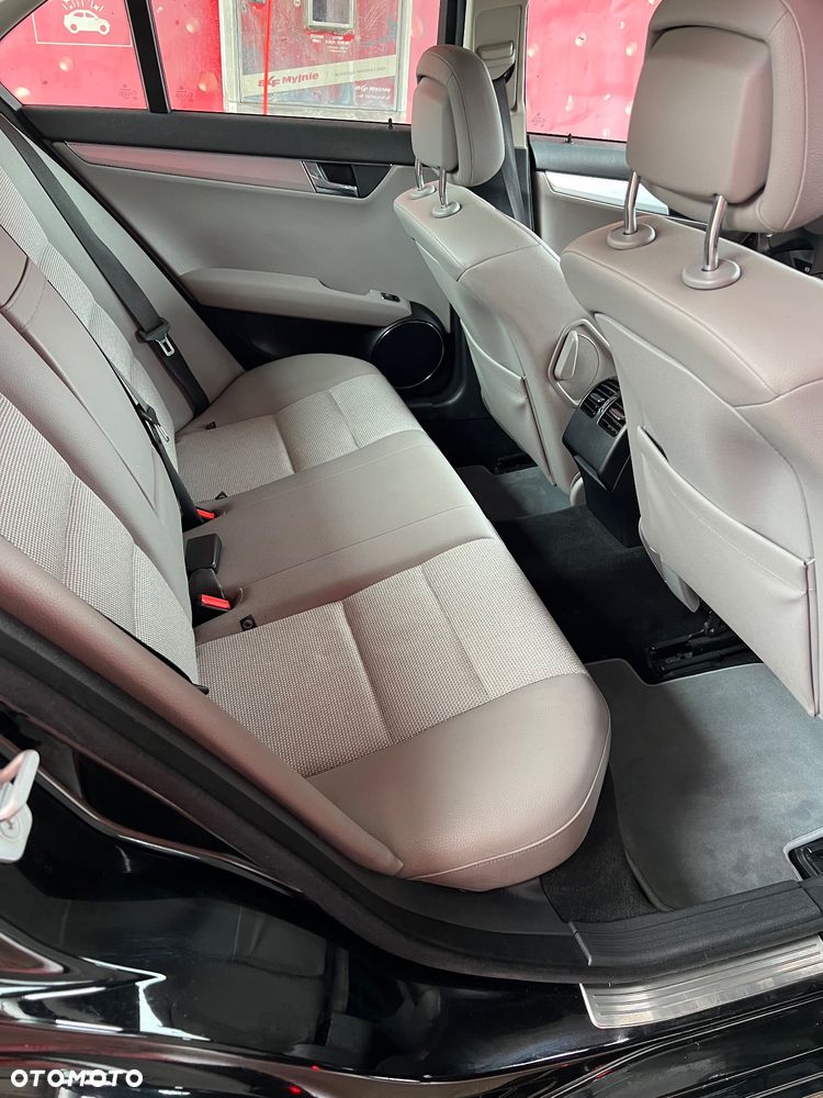 Mercedes-Benz Klasa C 200 Kompressor Automatik Avantgarde - 25