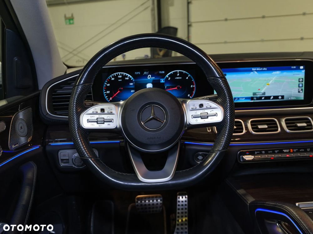 Mercedes-Benz GLS - 24