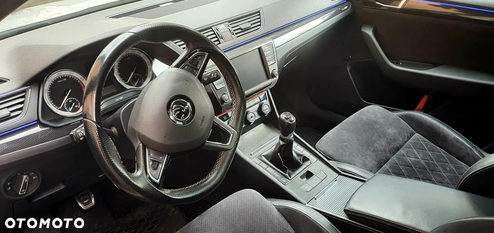 Skoda Superb 1.4 TSI ACT Sportline - 4