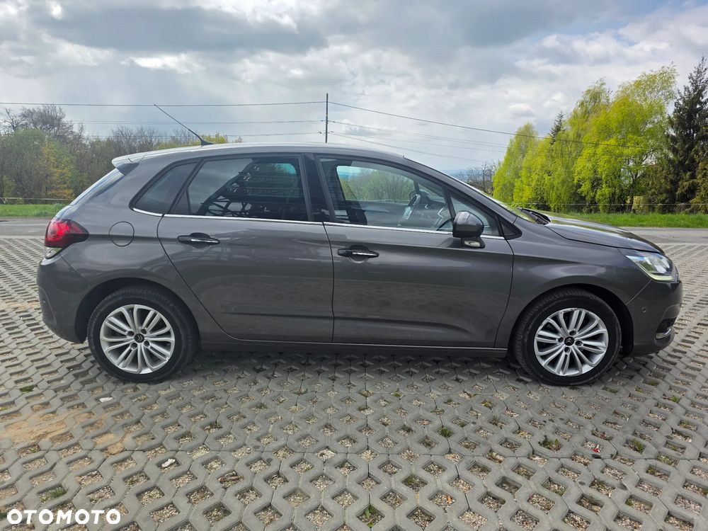 Citroën C4 e-HDi 115 ETG6 Exclusive - 16