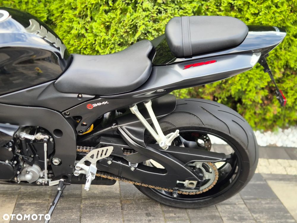 Suzuki GSX-R - 9