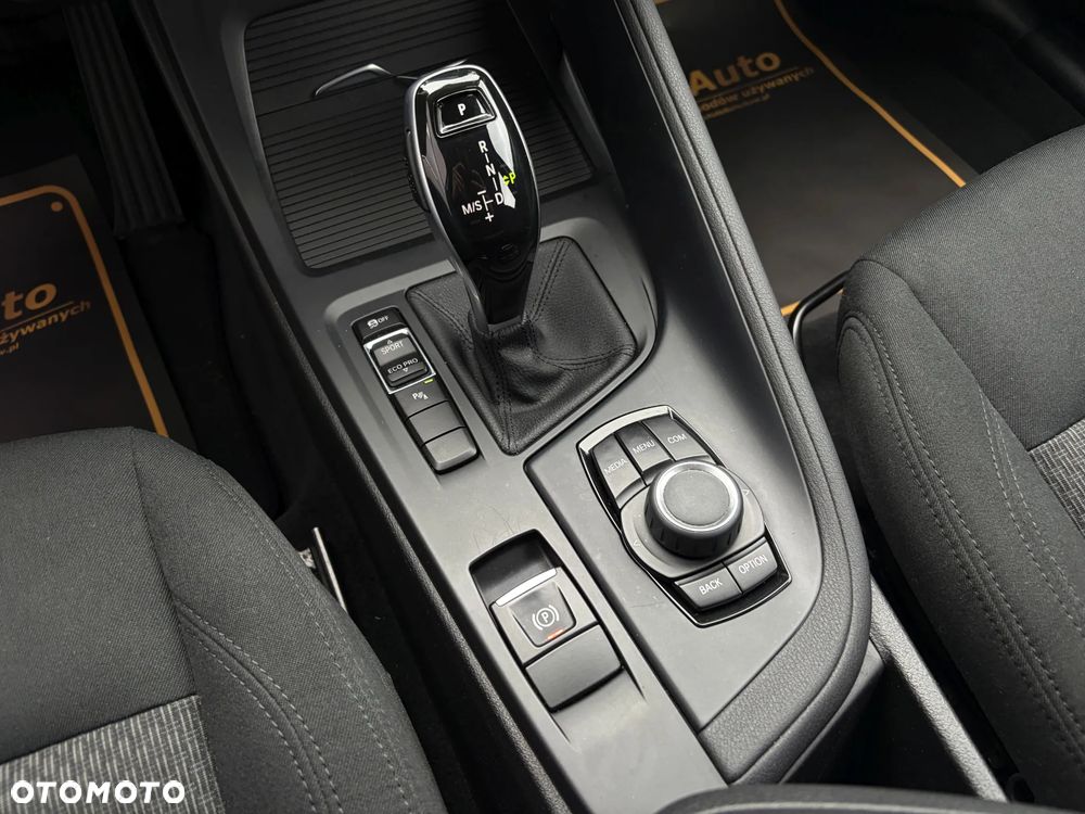 BMW X1 sDrive20i Advantage - 29